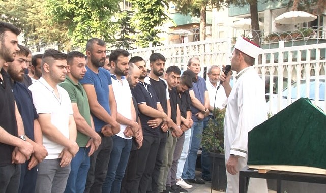 Kazada hayatını kaybeden tır sürücüsü defnedildi!