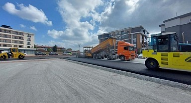 Kent Meydanı otoparkında asfaltlama yapıldı!