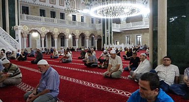 Kocaeli'de Mevlid Kandili ihya edildi!