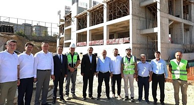 Vekil Yılmaz ve Başkan Büyükgöz’den okullarda inceleme turu!