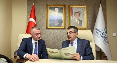 Büyükakın’dan gençlere çağın hediyesi