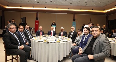 Büyükakın, sağlık çalışanlarıyla buluştu