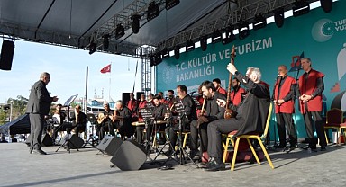 Büyükşehir TDM Korosu Konya Festivali’nde göz doldurdu!