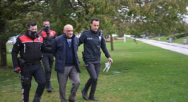 Eşini 12 bıçak darbesiyle öldüren zanlı hakim karşısında!