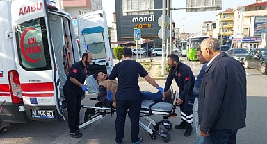 Gebze’de minibüs ile motosiklet çarpıştı: 1 yaralı!