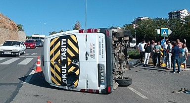 Gebze’de servis minibüsü devrildi: 1 yaralı