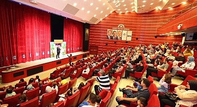 Gebzeli çocuklar tiyatroda buluştu!