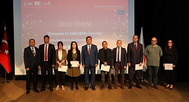 GTÜ’de akademik ödül töreni düzenlendi