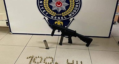 Havaya ateş açan şahsın bagajında yok yok!