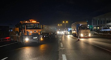 İki tır çarpıştı! Trafik felç oldu