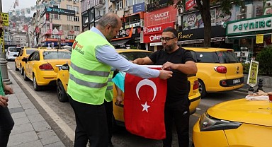 Kocaeli’nin her noktası al bayrakla süsleniyor
