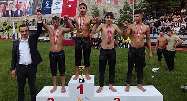 Körfezli 2 pehlivandan önemli başarı