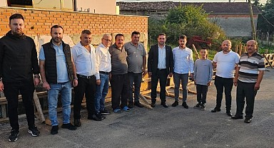 MHP’li yalsız, Gebze’nin mahallelerini tek tek geziyor