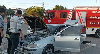 Otomobil, hastane otoparkında alev aldı!