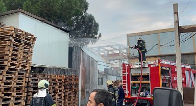 Palet imalathanesinde yangın paniği!