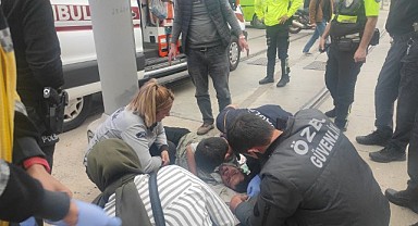 Yolun karşısına geçiyordu! Tramvay çarptı