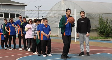 122 özel birey şenlikte buluştu