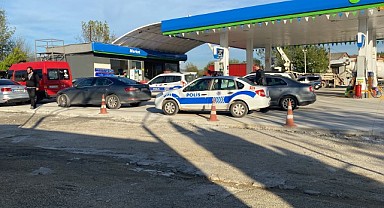 Bacağından vuruldu! Kanlar içinde benzinliğe sığındı