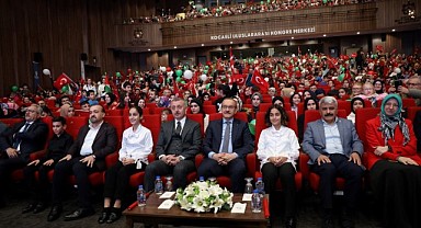 Büyükakın, “Dünya 3 maymunu oynuyor”