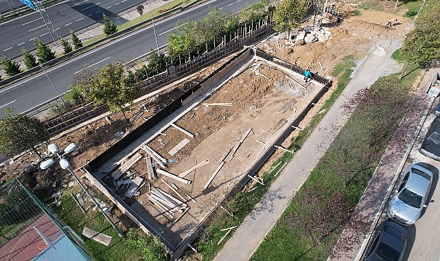 Çayırova’ya 7 halı saha daha kazandırılacak