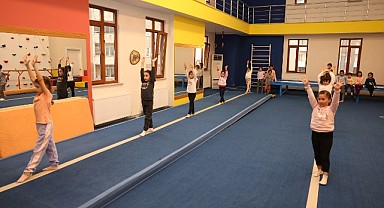 Çayırovalı miniklere müjde! Kış sporları başlıyor