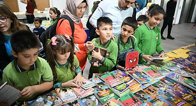 Dördüncü Kitap Günleri ziyaretçi akınına uğruyor