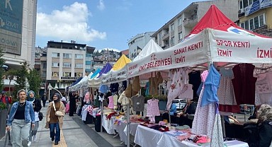 El emeği ürünlerini, açılan stantlarda satıyorlar