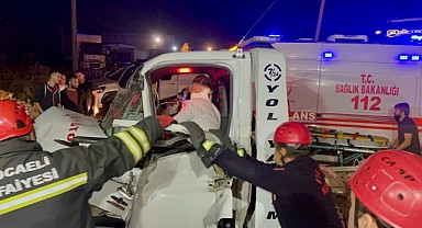 Gebze bağlantı yolunda 3 araç kaza yaptı!