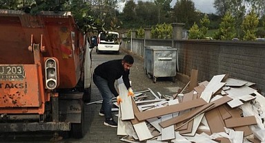 Taksi çöpler, mahalle mahalle gezip çöpleri topluyor