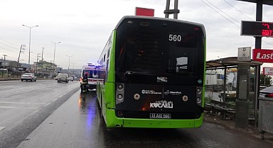 Tır belediye otobüsüne çarptı! 9 kişi yaralandı