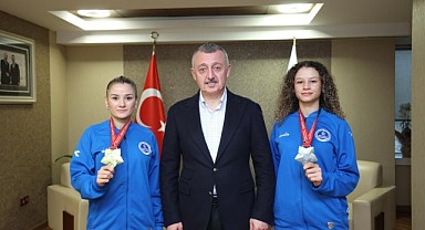 Büyükakın, milli gururlarımızı makamında ağırladı