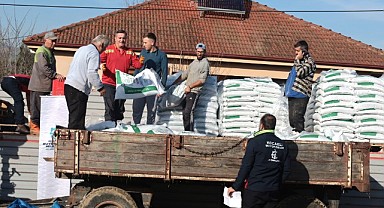 Büyükşehir çiftçilere yüzde 50 hibeli gübre dağıtıyor
