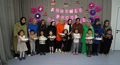 Çayırova'da minikler anneleriyle pasta yaptı