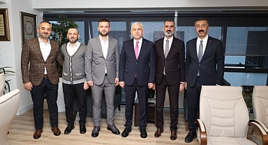 Gündoğdu, Sivil Toplum Merkezi’ni inceledi