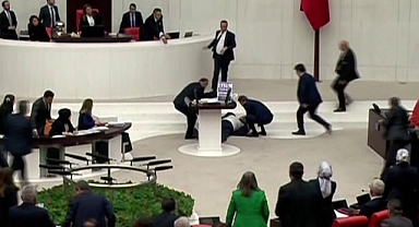 Hasan Bitmez TBMM kürsüsünde baygınlık geçirdi!