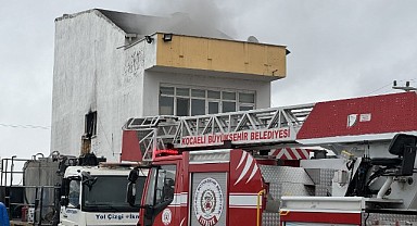 İş yerinde çıkan yangın söndürüldü