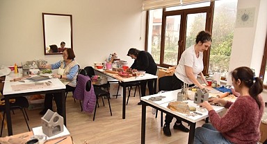 Kartepeli kadınlar, seramik kursunu çok sevdi