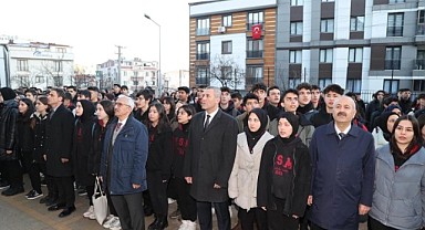 Kaymakam Özyiğit bayrak törenine katıldı