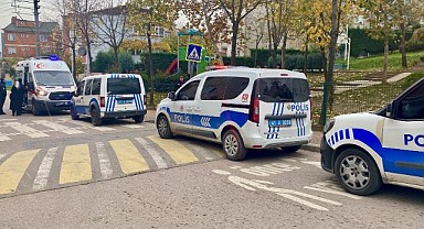 Mevlana'da kan aktı! Kalçasına bıçak sapladı