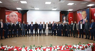 MHP Çayırova meclis üyelerini tanıttı