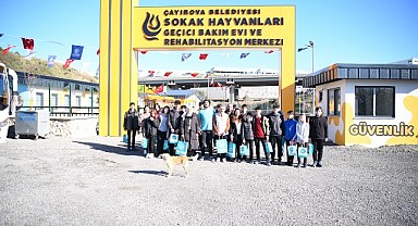 Öğrencilerden Sokak Hayvanları Bakımevi'ne tam not