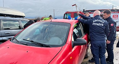 10 aylık bebek araçta mahsur kaldı!