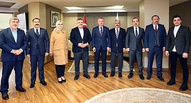 AK Partili vekillerden, Büyükakın’a hayırlı olsun ziyareti