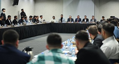 Büyükakın, AK Parti yönetim kurulu toplantılarına konuk oldu