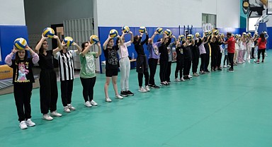 Büyükşehir, spor okullarında binlerce öğrenciye hizmet verdi