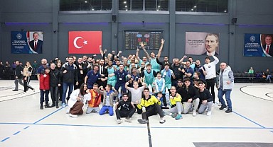 Çayırova Belediyesi, ligin ilk yarısını galibiyetle kapattı