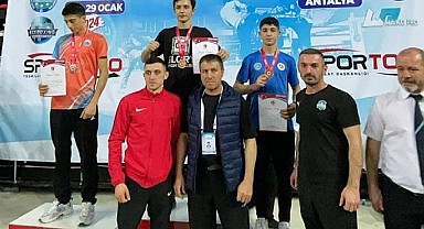Çayırova’nın gururu Sinem’den şampiyonluk geldi