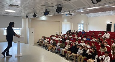 Çayırovalı miniklere, veteriner hekimden seminer