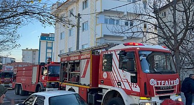 Gebze'de 4 katlı binada yangın çıktı