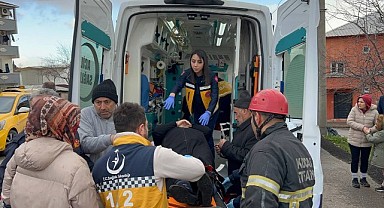 Gebze'de iki araç çarpıştı! 5 kişi yaralandı